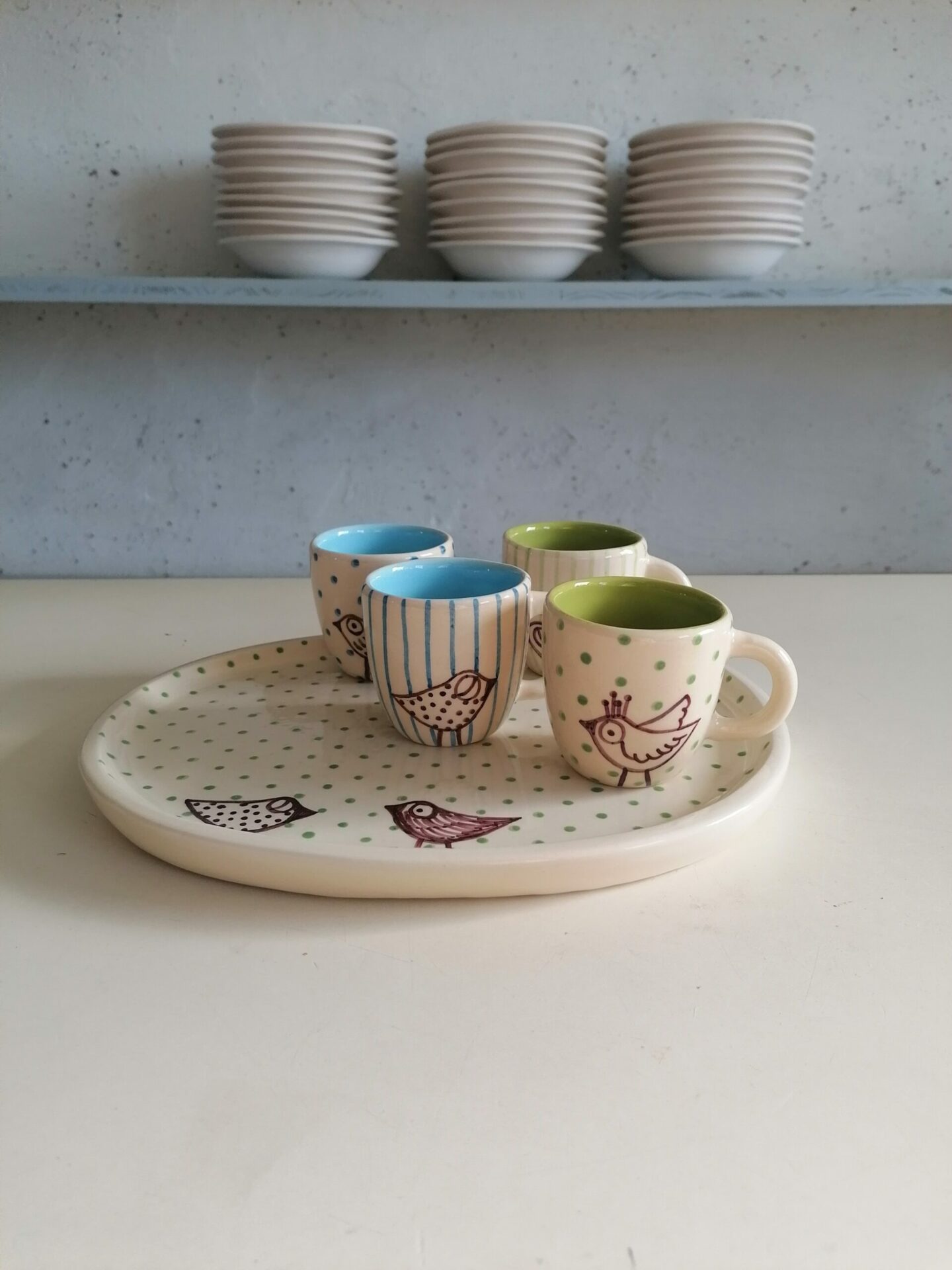 SET 4 TAZZINE DA CAFFÈ CON VASSOIO 26cm